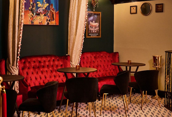 xr:d:DAFSg087Yno:2,j:41579210495,t:22112019